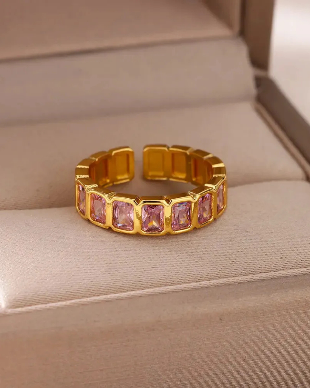 Multicolor crystal band ring