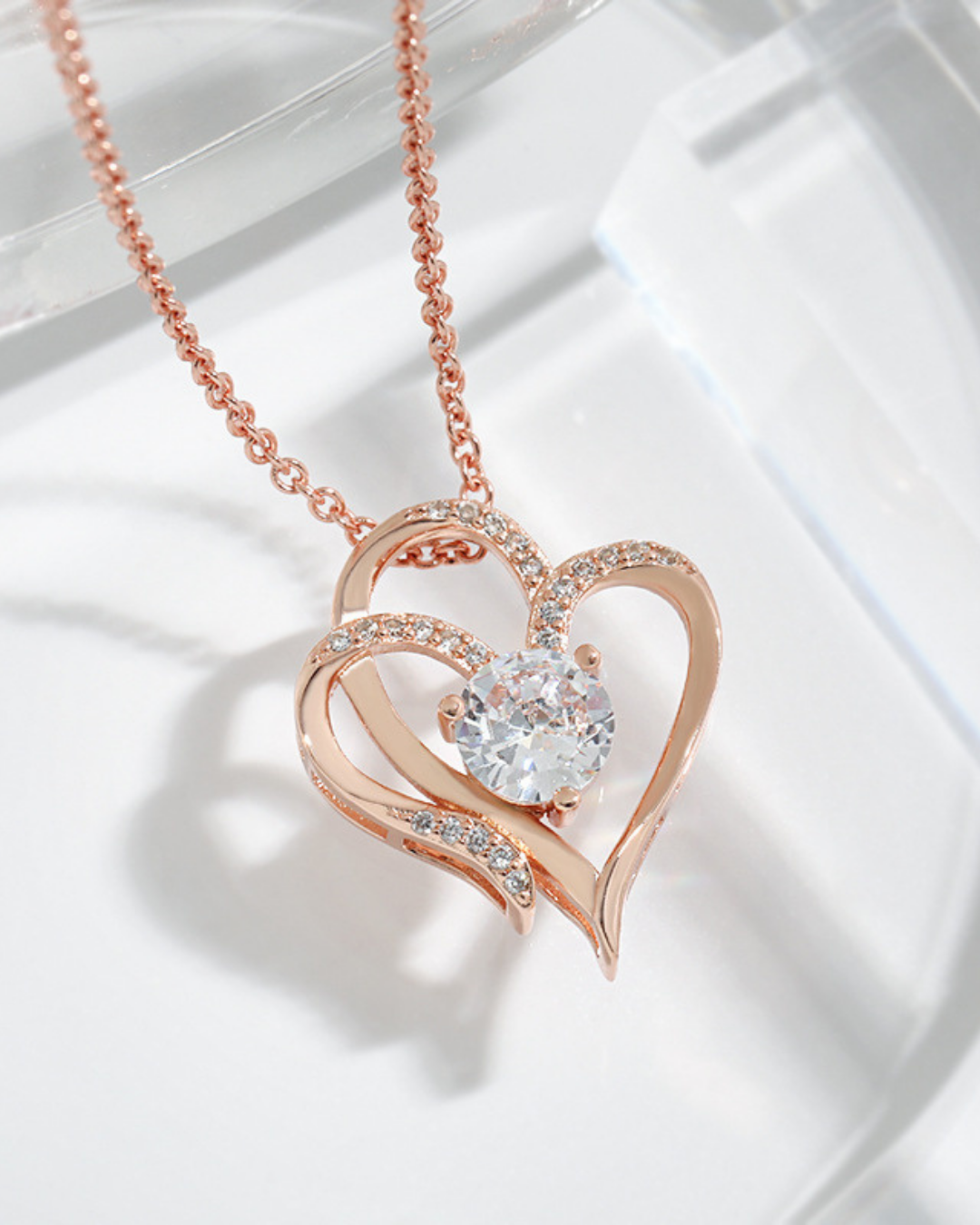 Elegant heart crystal necklace